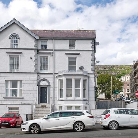Abbey Road Boutique Holiday Apartment Llandudno Exteriör bild